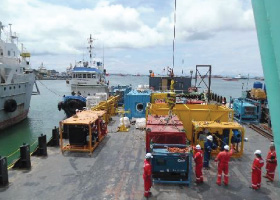 Equipment setup on marine vessel for SPM maintenance services